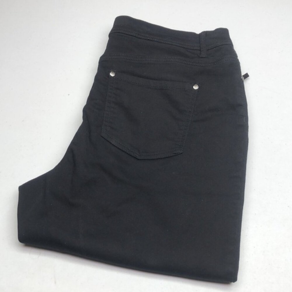 LIKE NEW D/C JEANS BLACK ZIPPER HEM LEGGING 16/33x20 ⭐️